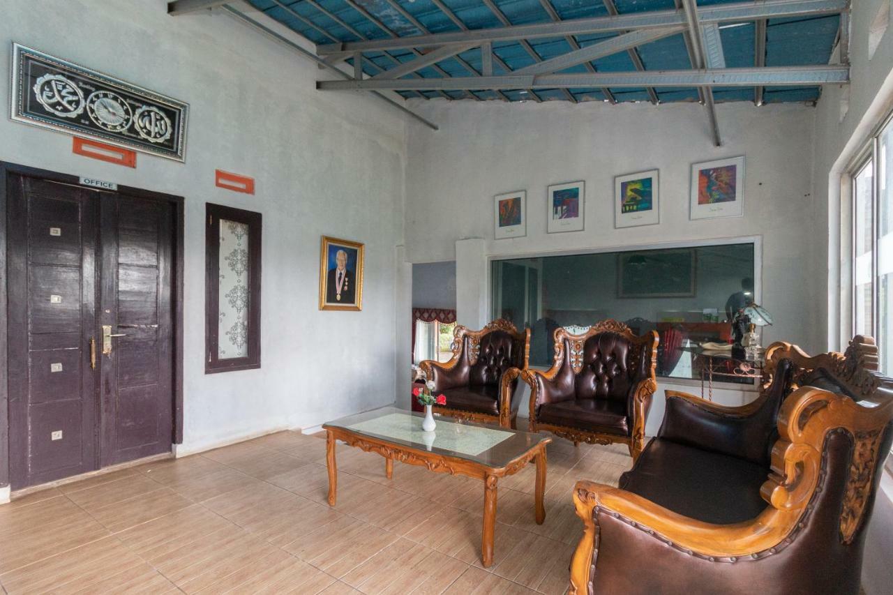 Reddoorz Plus At Grand Yustik Sukabumi Εξωτερικό φωτογραφία